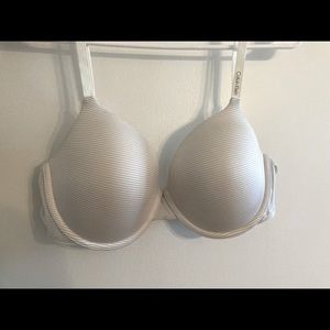 White bra Calvin Klein